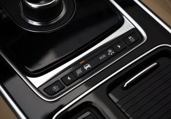 Подержанный автомобиль Jaguar XF Sedan 2018 года (22 фото)