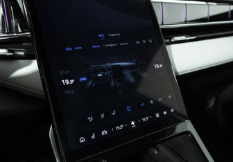 Подержанный автомобиль Geely Atlas 2024 года (19 фото)