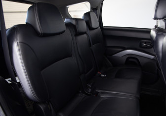 Подержанный автомобиль Mitsubishi Outlander 2006 года (19 фото)