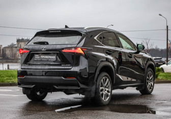 Подержанный автомобиль Lexus NX 2016 года (7 фото)