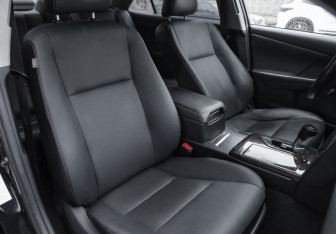 Подержанный автомобиль Toyota Camry Sedan 2015 года (26 фото)