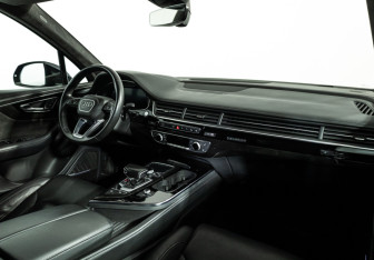 Подержанный автомобиль Audi Q7 2019 года (9 фото)