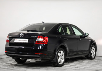 Подержанный автомобиль Skoda Octavia Liftback 2019 года (5 фото)