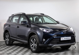 Подержанный автомобиль Toyota RAV4 2017 года (3 фото)