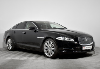 Подержанный автомобиль Jaguar XJ 2011 года (3 фото)