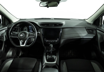 Подержанный автомобиль Nissan Qashqai 2021 года (13 фото)