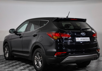 Подержанный автомобиль Hyundai Santa Fe 2016 года (7 фото)
