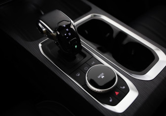 Подержанный автомобиль Jaecoo J7 2024 года (21 фото)