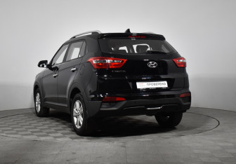 Подержанный автомобиль Hyundai Creta 2018 года (7 фото)