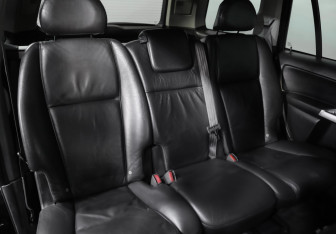 Подержанный автомобиль Volvo XC90 2002 года (20 фото)