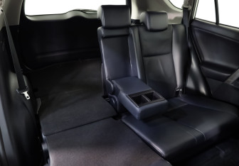 Подержанный автомобиль Toyota RAV4 2013 года (26 фото)