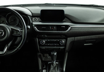 Подержанный автомобиль Mazda 6 Sedan 2018 года (14 фото)