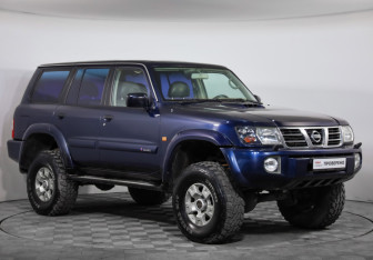 Подержанный автомобиль Nissan Patrol 2003 года (3 фото)
