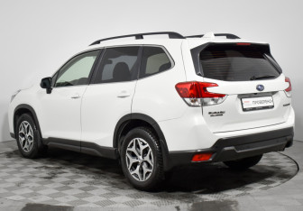 Подержанный автомобиль Subaru Forester Suv 2021 года (7 фото)
