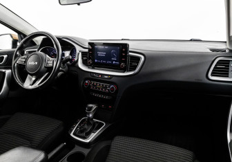 Подержанный автомобиль Kia Ceed Wagon 2021 года (9 фото)