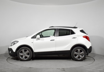 Подержанный автомобиль Opel Mokka 2013 года (8 фото)