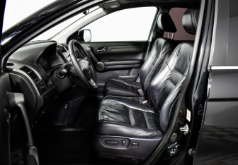 Подержанный автомобиль Honda CR-V 2011 года (10 фото)