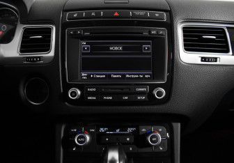 Подержанный автомобиль Volkswagen Touareg 2016 года (14 фото)