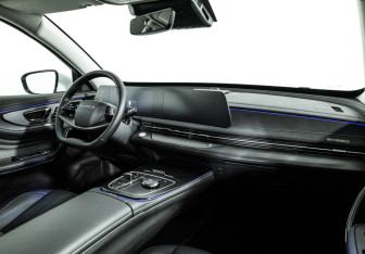 Подержанный автомобиль Exeed LX 2024 года (9 фото)