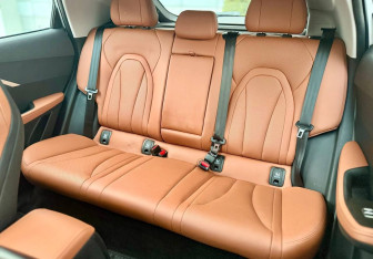 Подержанный автомобиль Omoda C5 2023 года (23 фото)