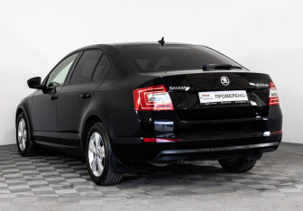 Подержанный автомобиль Skoda Octavia Liftback 2014 года (7 фото)