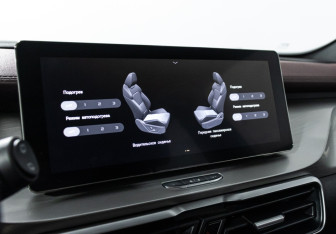 Подержанный автомобиль Geely Coolray 2022 года (22 фото)