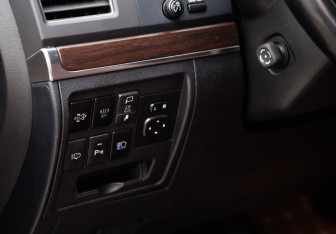 Подержанный автомобиль Toyota Land Cruiser Suv 2020 года (24 фото)