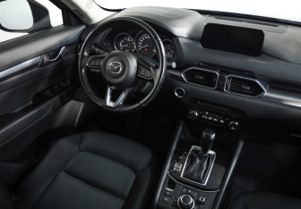 Подержанный автомобиль Mazda CX-5 2018 года (8 фото)