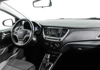 Подержанный автомобиль Hyundai Solaris Sedan 2017 года (9 фото)