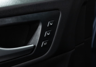 Подержанный автомобиль Toyota Highlander 2014 года (16 фото)