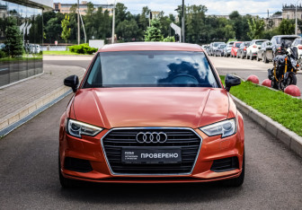 Подержанный автомобиль Audi A3 Sedan 2017 года (3 фото)