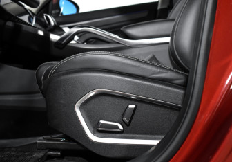 Подержанный автомобиль Geely Atlas Pro 2023 года (12 фото)