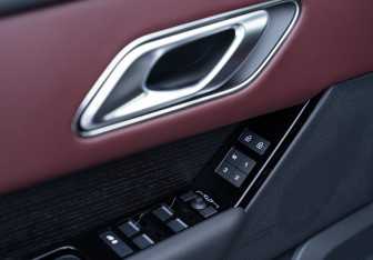 Новый Land Rover Range Rover Velar 2025 (12 фото)