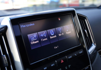 Подержанный автомобиль Toyota Land Cruiser Suv 2019 года (24 фото)