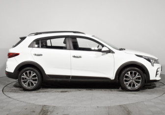 Подержанный автомобиль Kia Rio Hatchback 2020 года (4 фото)