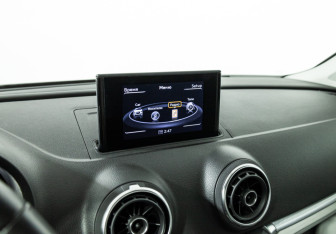 Подержанный автомобиль Audi A3 Sedan 2014 года (16 фото)