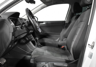 Подержанный автомобиль Volkswagen Tiguan 2020 года (12 фото)