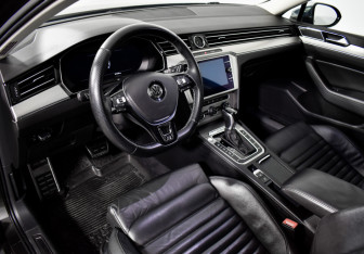 Подержанный автомобиль Volkswagen Passat Wagon 2017 года (9 фото)