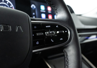 Подержанный автомобиль Omoda C5 2023 года (19 фото)