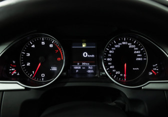 Подержанный автомобиль Audi A5 Liftback 2011 года (12 фото)