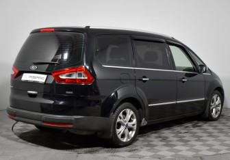 Подержанный автомобиль Ford Galaxy 2013 года (5 фото)