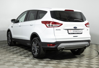 Подержанный автомобиль Ford Kuga 2016 года (7 фото)