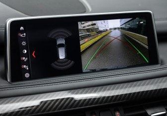 Подержанный автомобиль BMW X5 2016 года (19 фото)