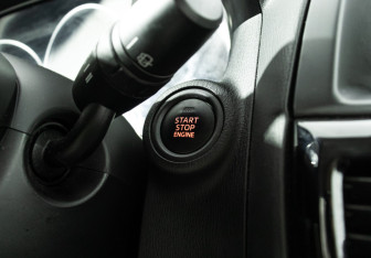 Подержанный автомобиль Mazda CX-5 2014 года (17 фото)