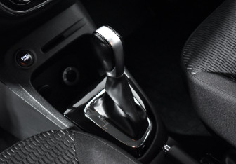 Подержанный автомобиль Renault Kaptur 2017 года (11 фото)