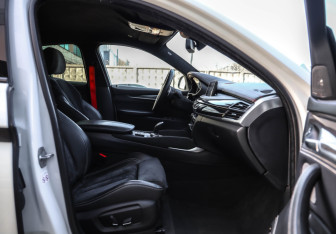 Подержанный автомобиль BMW X6 2019 года (31 фото)