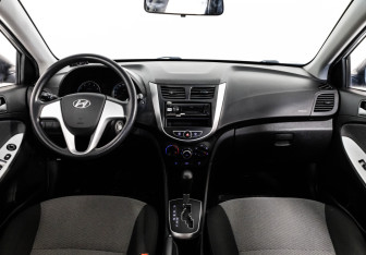 Подержанный автомобиль Hyundai Solaris Sedan 2014 года (10 фото)