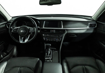 Подержанный автомобиль Kia Optima Sedan 2019 года (13 фото)