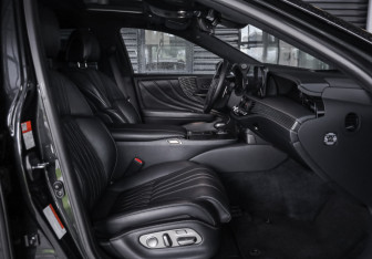 Подержанный автомобиль Lexus LS 2021 года (31 фото)