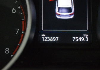 Подержанный автомобиль Volkswagen Tiguan 2020 года (15 фото)